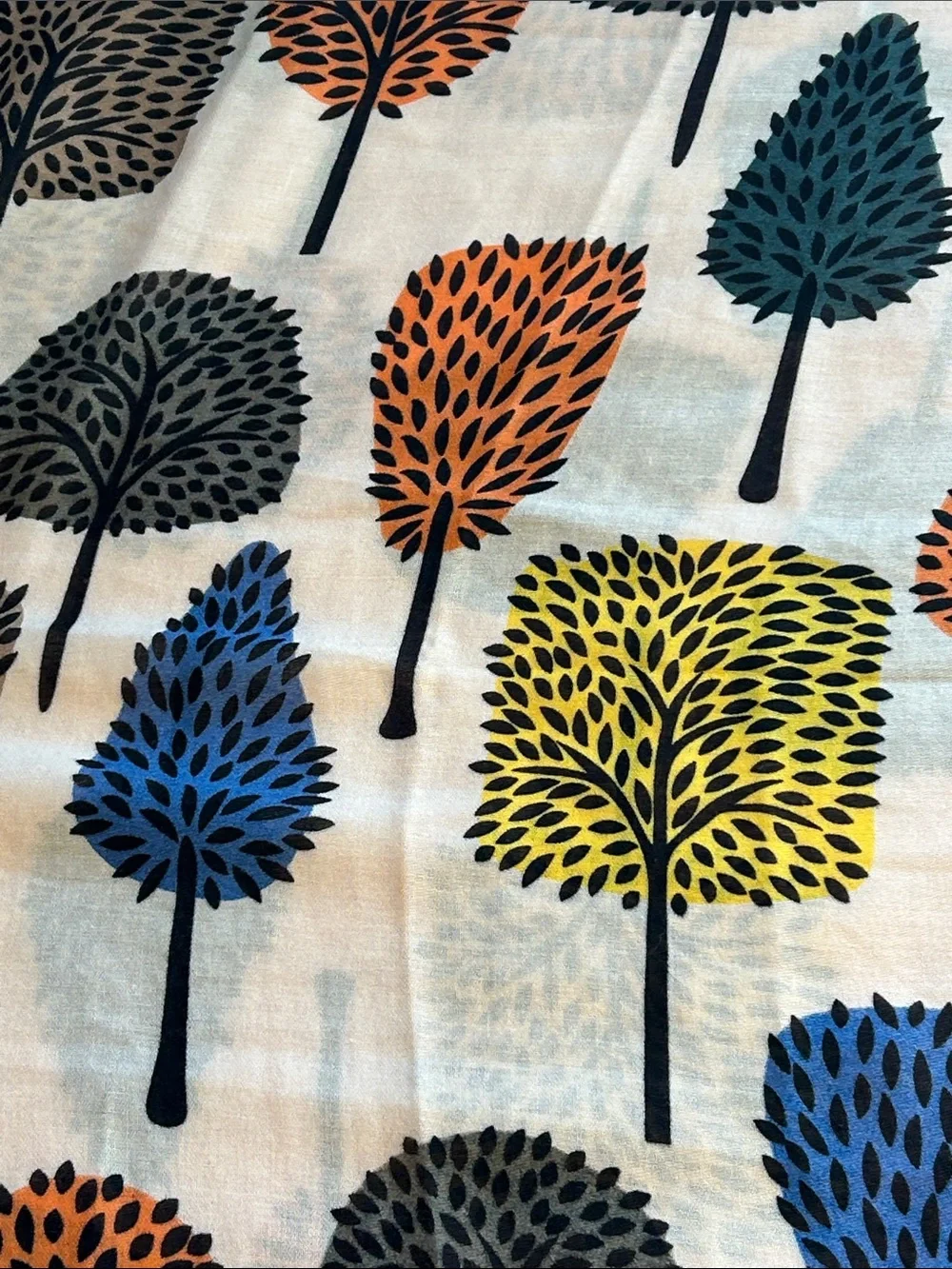 NWT EcoStyle Lightweight scarf cream background with multicolor tree motifs